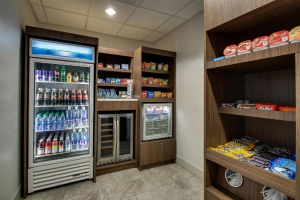 Holiday Inn Express Hotel & Suites Waukegan/Gurnee image 14