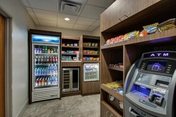 Holiday Inn Express Hotel & Suites Waukegan/Gurnee image 25